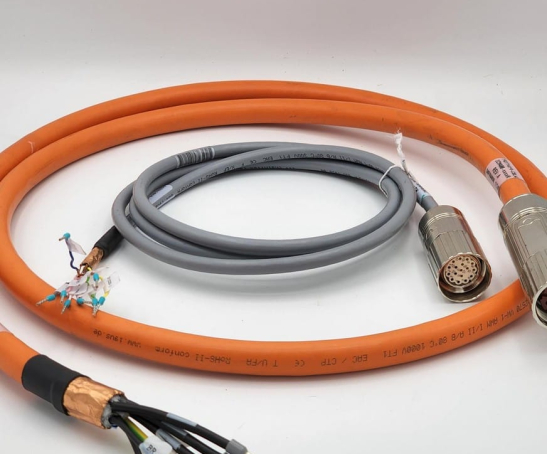 servo_cables_main_8C22611B-E893-9A1F-99F073678F81345C